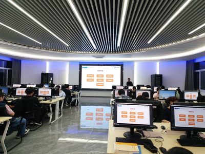 新華三杯再啟新程，信息工程學(xué)院舉行第十四屆全國(guó)大學(xué)生數(shù)字技術(shù)大賽宣講會(huì)